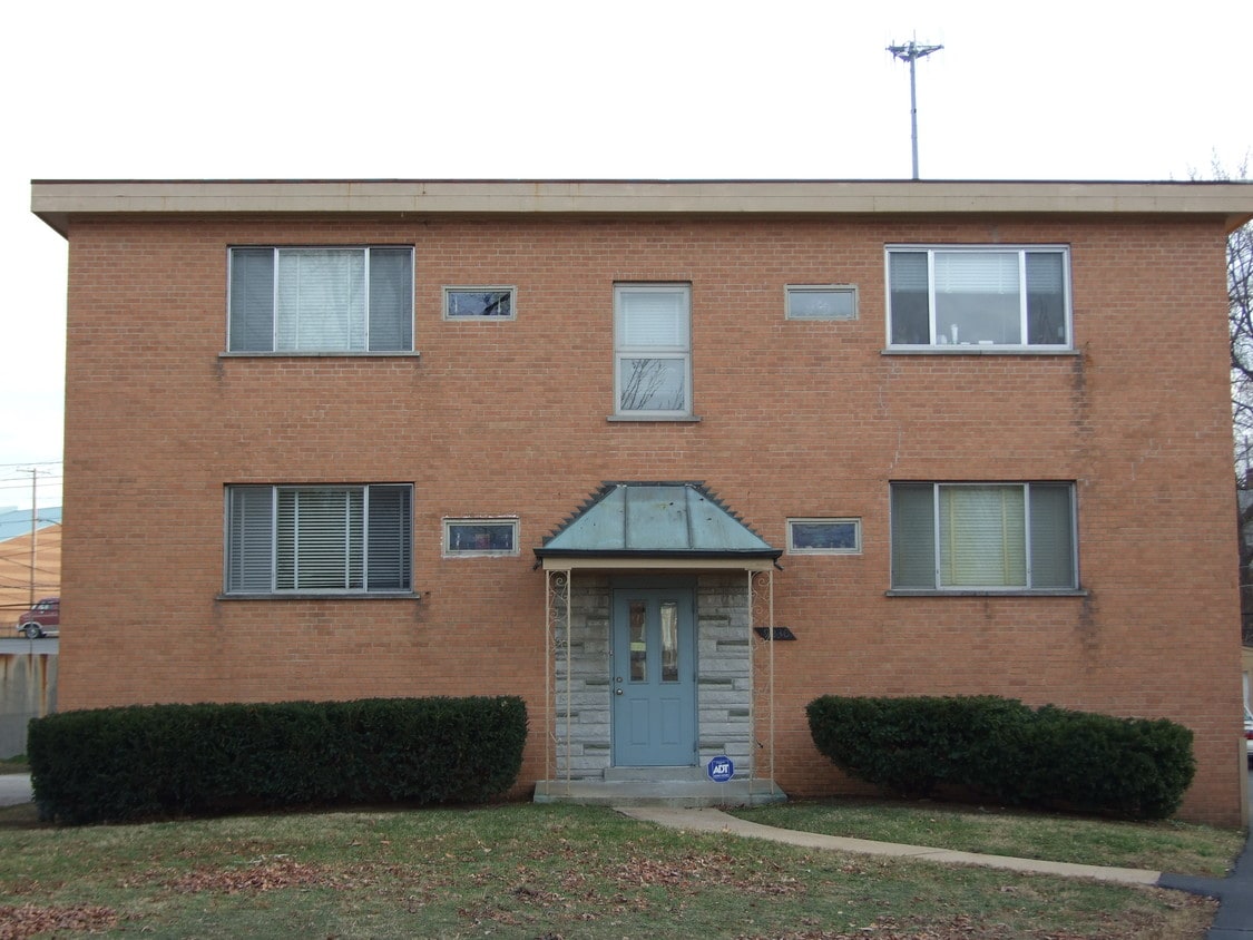 Primary Photo - 9230 Sundown Dr