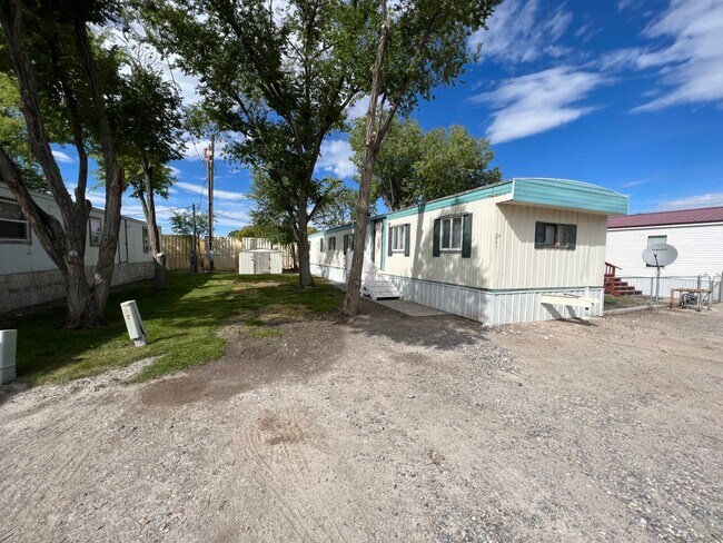 Foto del edificio - 2 Bedroom 1 Bath Updated Mobile Home in A ...
