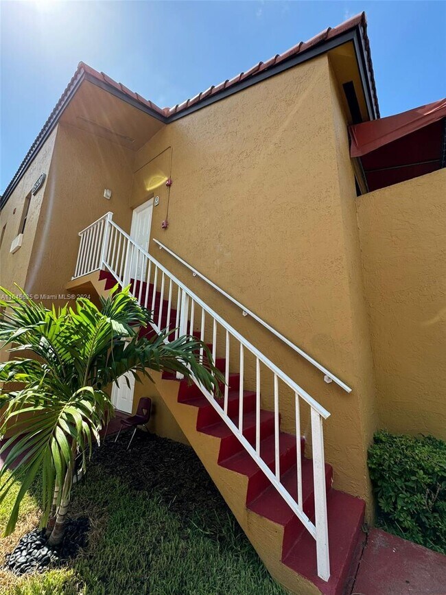 Building Photo - 15500 SW 80th St