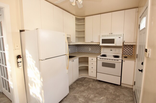 Building Photo - 86 Argyle Crescent