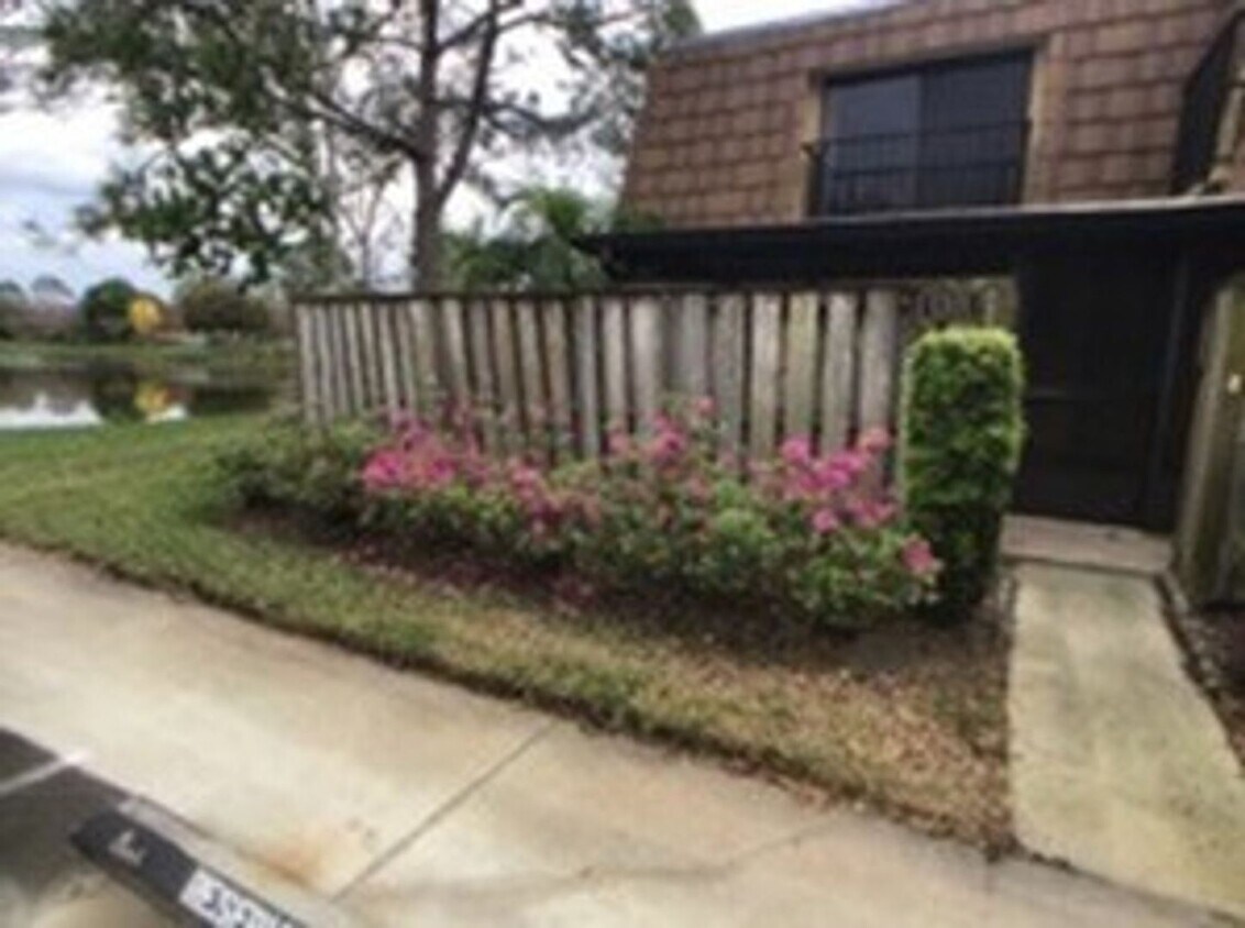 Primary Photo - 2 br, 2.5 bath House - 5301 BAMBOO COURT U...