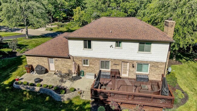 Building Photo - 7549 Hidden Trace Dr