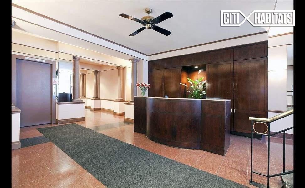 Foto del edificio - 25 W 13th St