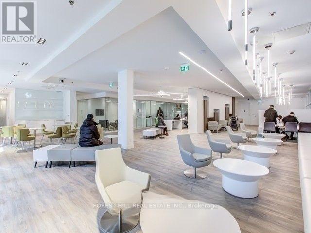 Photo du bâtiment - 181-2181 Dundas St E