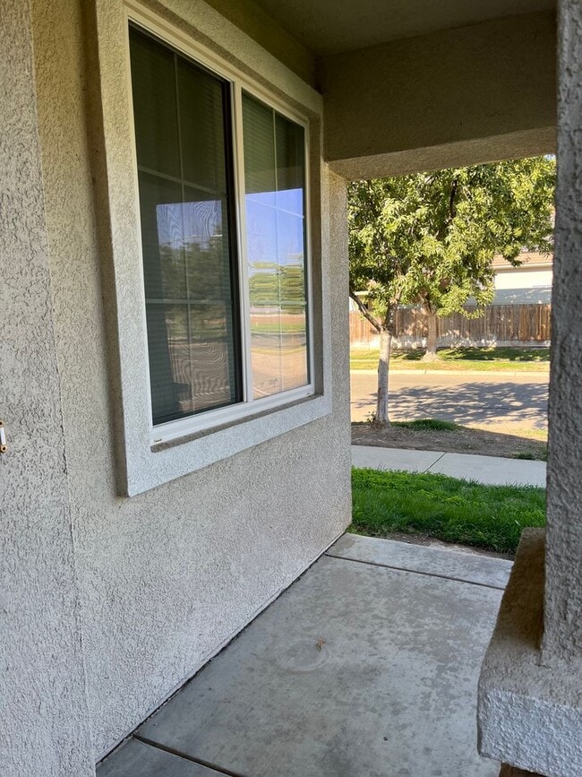 Foto del edificio - Beautiful Corner Lot Home Coming Soon