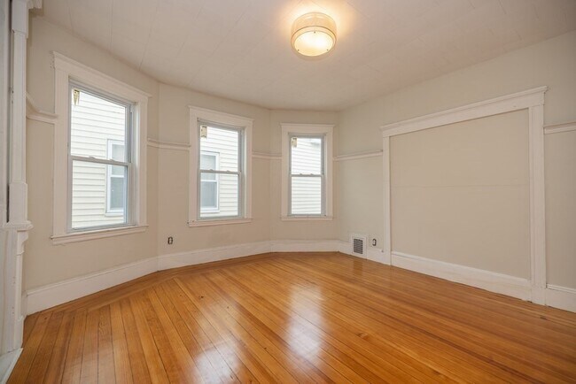 Foto del edificio - 339 Allston St