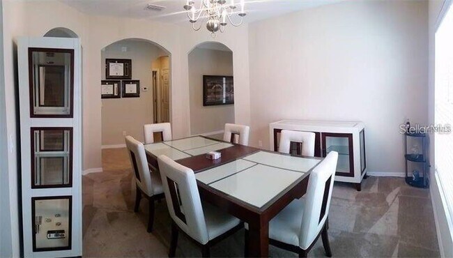 Foto del edificio - 10525 Cabbage Tree Loop