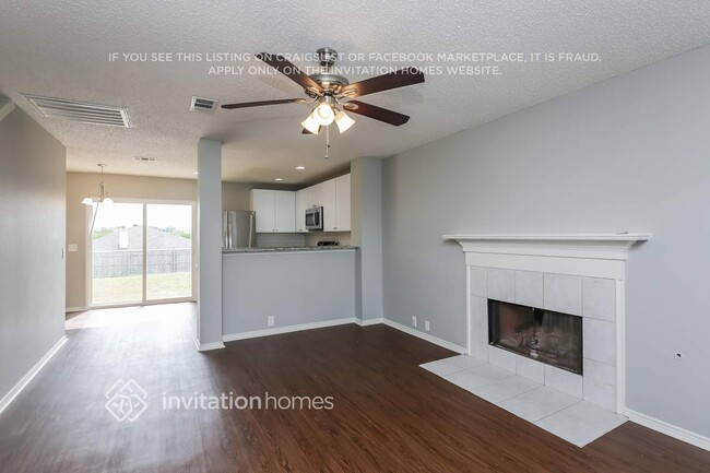 Building Photo - 1400 Cloyne Dr