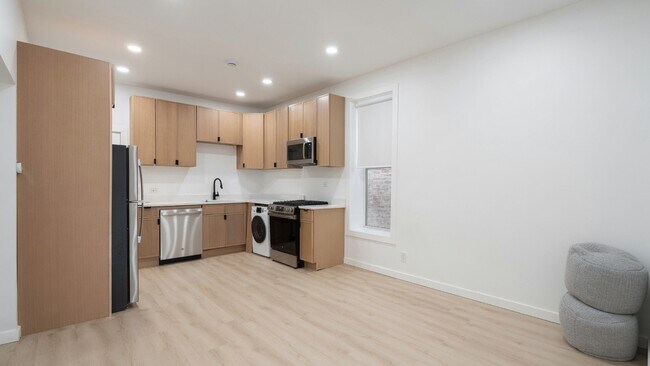 Building Photo - 1311 W Ohio St