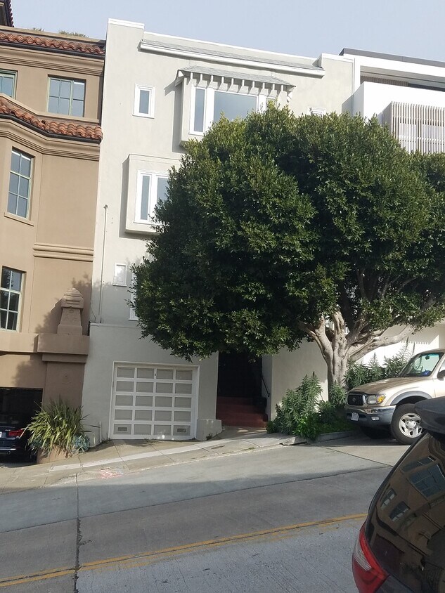 Primary Photo - 789 Noe St
