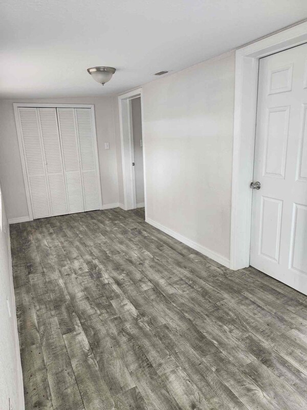 Foto del edificio - 1335 E Bay St