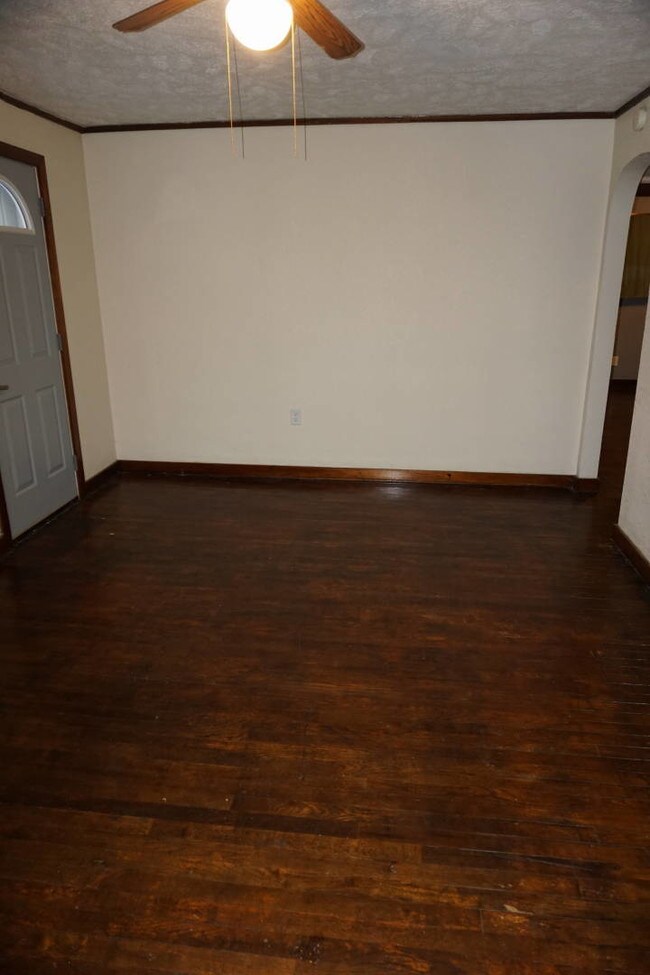 Foto del edificio - 204 N Geri St