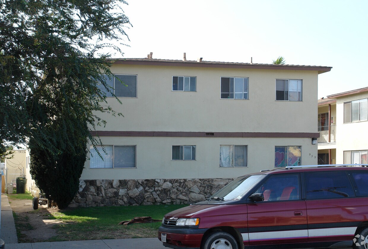 Building Photo - 939 S Ventura Rd