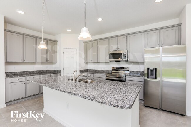 Building Photo - 1169 Spokane Pt