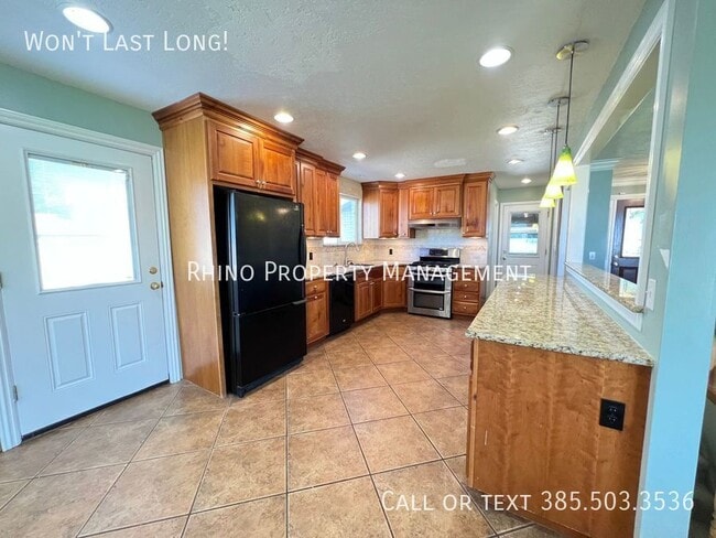 Building Photo - 4912 Trail Ave