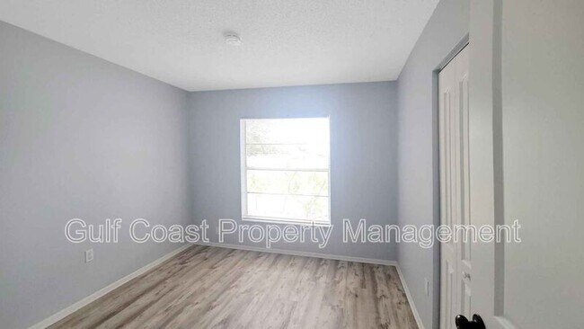 Foto del edificio - 4508 86th St W