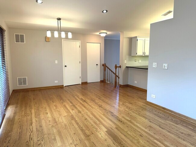Foto del edificio - 809 Spring Creek Ct