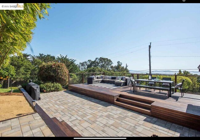 Deck - 6344 Snake Rd