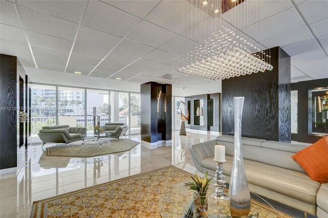 Foto del edificio - 2800 E Sunrise Blvd