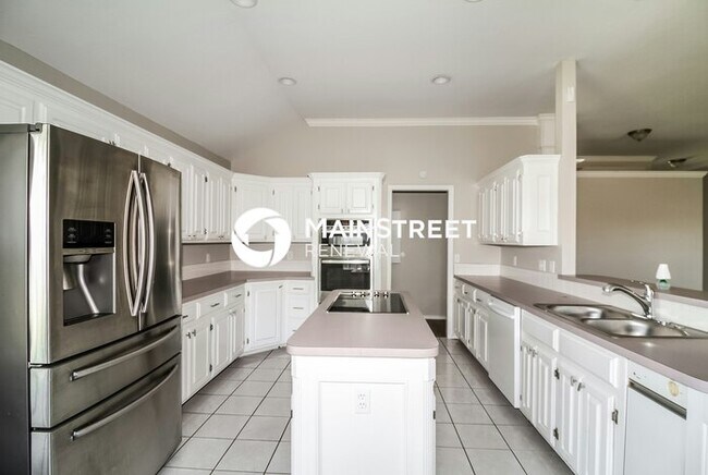 Building Photo - 4 Bedroom Pet-Friendly Home in YUKON, OK with Main Street Renewal