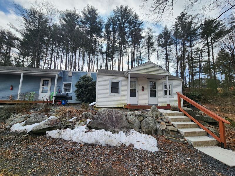 Primary Photo - 3906 PA-447
