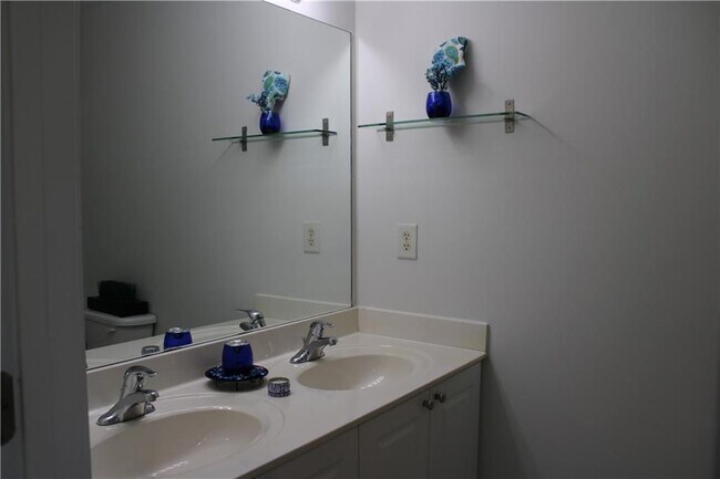 Foto del edificio - 2059 Liberty Ct NW