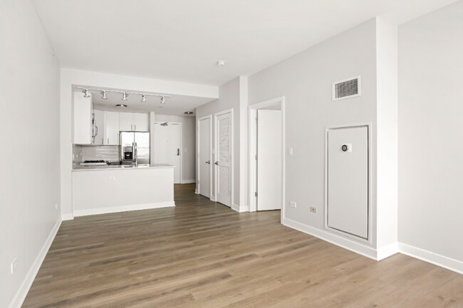 Foto del edificio - 211 S Halsted St