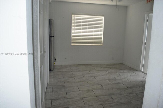 Building Photo - 5850 Sheridan St