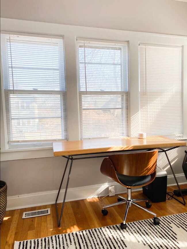 Office - 5505 Tracy Ave