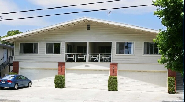 Foto del edificio - 1555 Alta Glen Dr