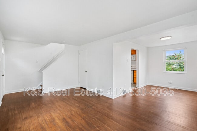 Building Photo - 5034 Ampere St