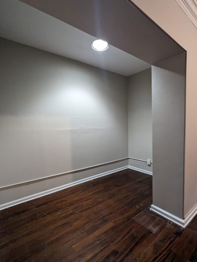 Building Photo - 681 Bergen Ave