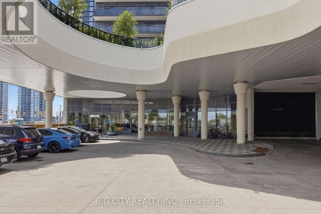Building Photo - 5105 Hurontario St