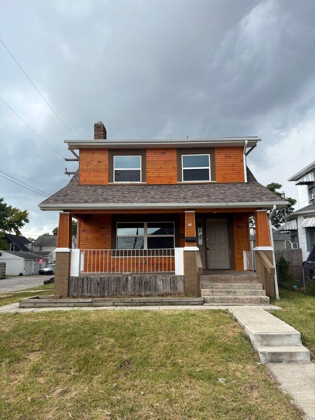 Building Photo - 73 N Oakley Ave