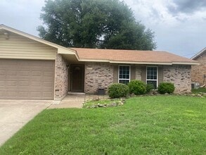 Building Photo - 6017 Hillcrest Dr