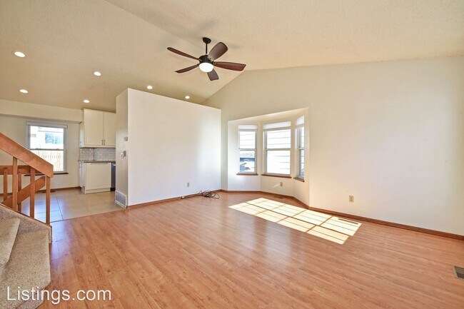 Building Photo - 3 br, 3 bath House - 4330 Archwood Dr