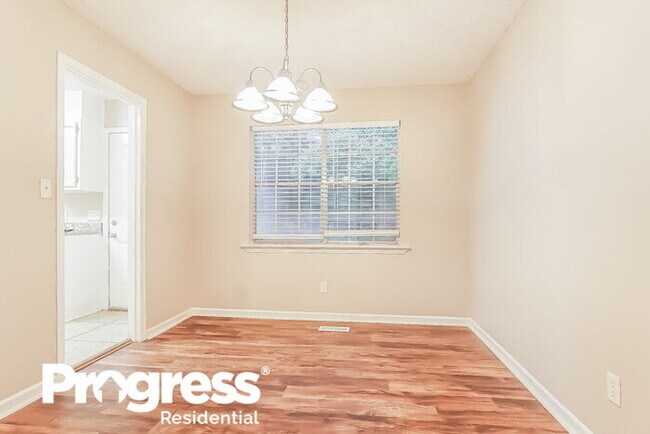 Building Photo - 5040 Ewell Ln