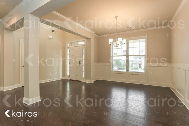 Building Photo - 1660 Riverpark Dr.