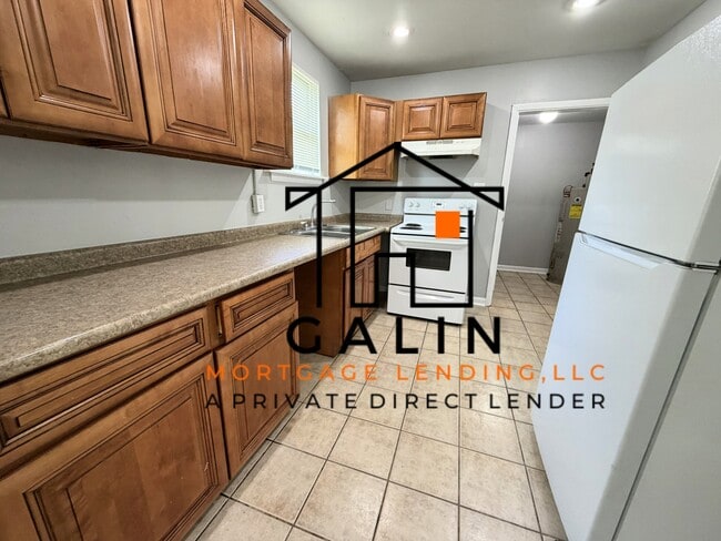 Building Photo - 1502 E 31st St