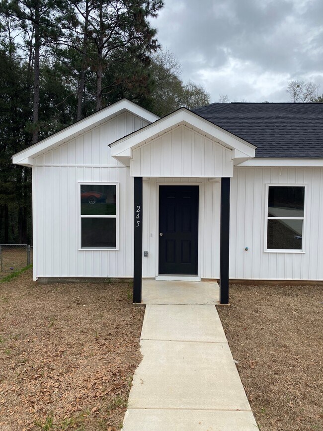 Entrance - 247 Candlebrook Dr