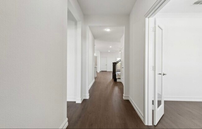 Foto del edificio - 4944 Ripley Ave