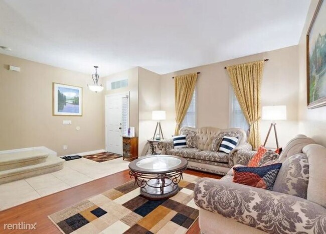 Building Photo - 4 br, 3 bath House - 274 Hunt Street UNIT