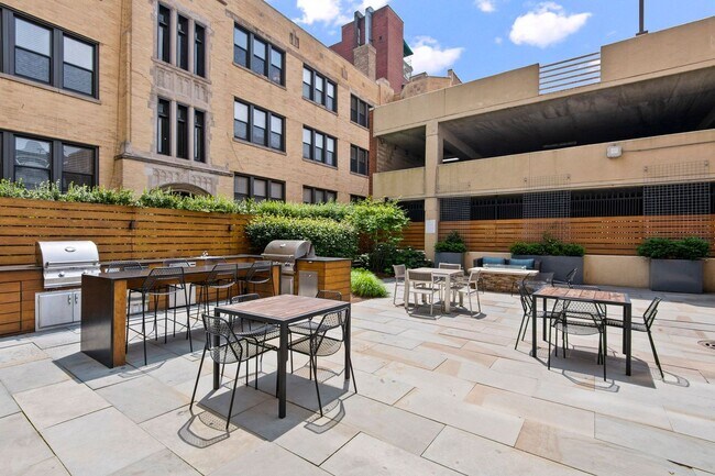 Foto del edificio - 536 W Barry Ave