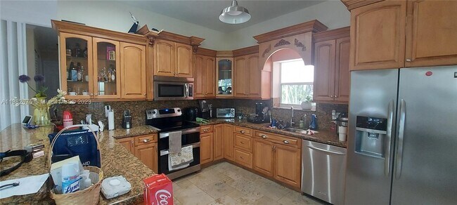 Foto del edificio - 8105 SW 17th Ter