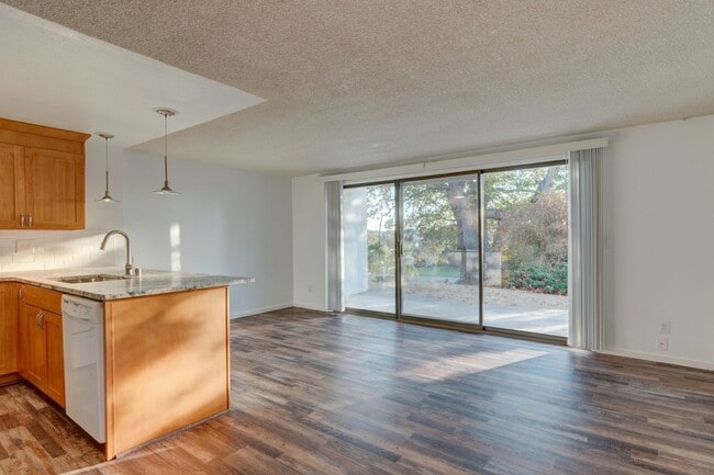 Foto del edificio - L730 Harrier