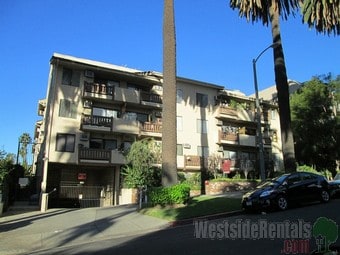 Primary Photo - 1725 Camino Palmero St