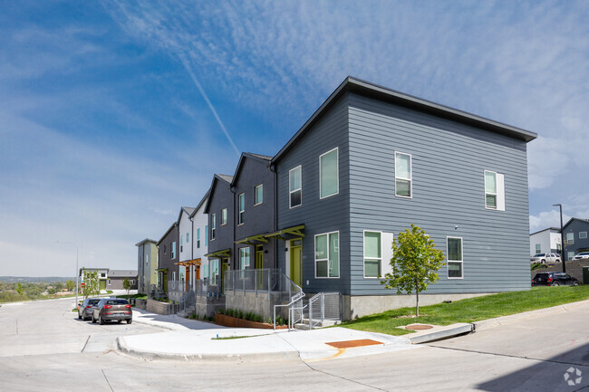 Building Photo - Overlook and Burdette + Wade