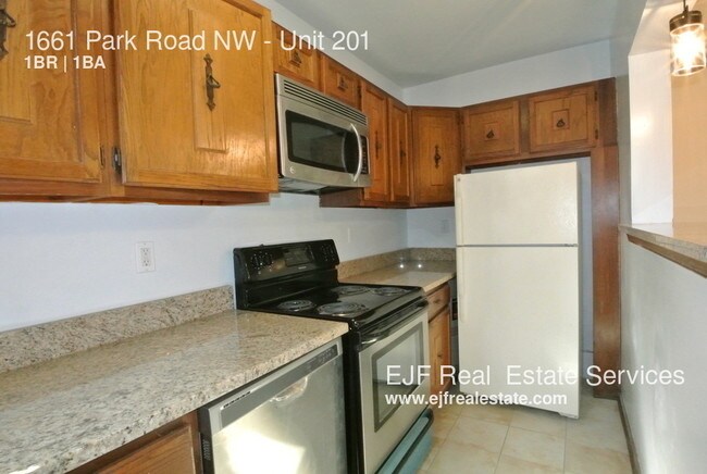 Foto del edificio - 1661 Park Rd NW