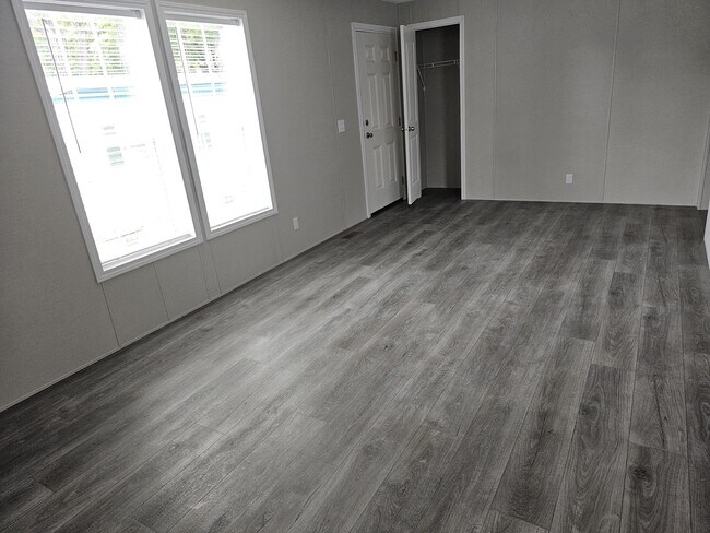 Foto del edificio - 855 W Jefferson St