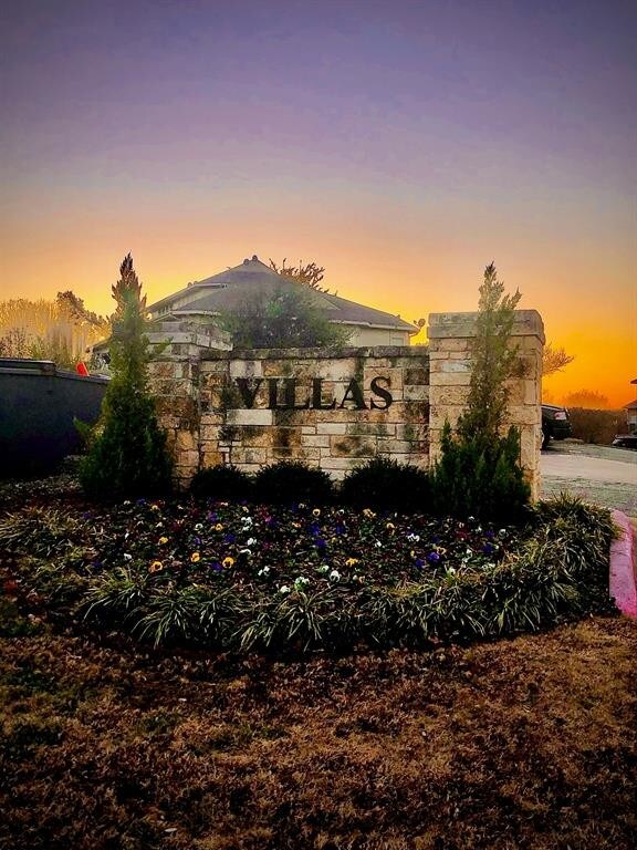 Foto del edificio - 2116 Tanglewood Blvd